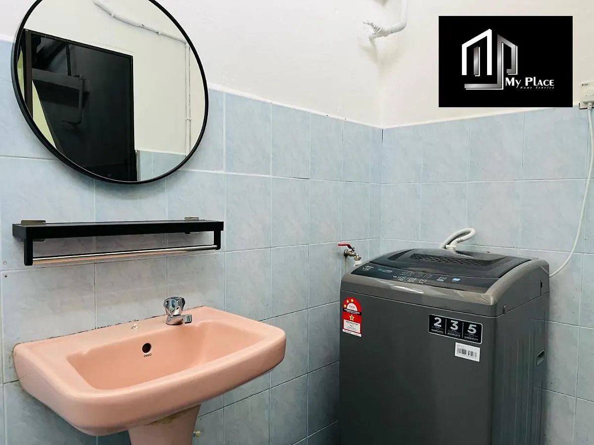 3 Bedroom Landed Beside Jonker Taman Kota Laksamana 164B By Myplace Malacca Casa vacanze